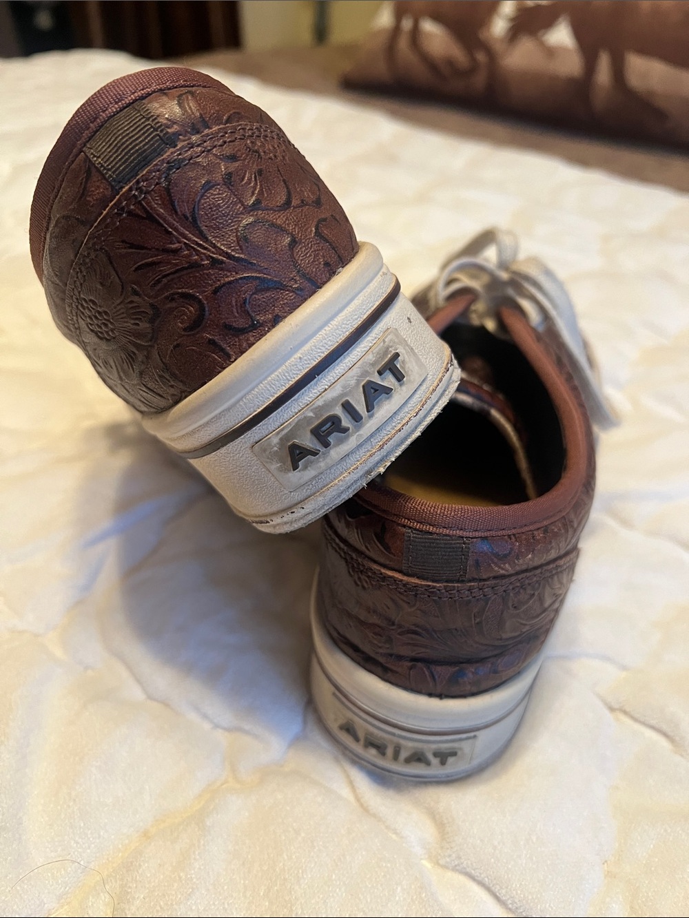 ARIAT Tooled Leather Platform Tennies 9 - Picture 2 of 6
